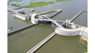 FT2 - Surge Barrier.jpg